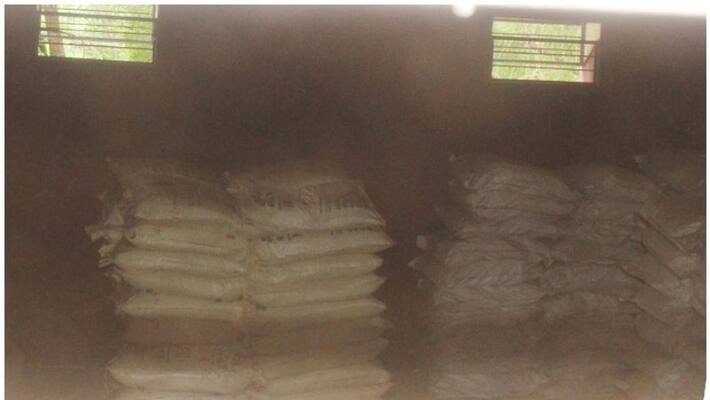 Chickpeas Bought 2 Years Ago Still in the Warehouse in Gadag grg Chickpeas Bought 2 Years Ago Still in the Warehouse in Gadag grg