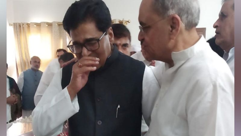 Sushma Swaraj Death PM modi And Amit Shah condolence photos