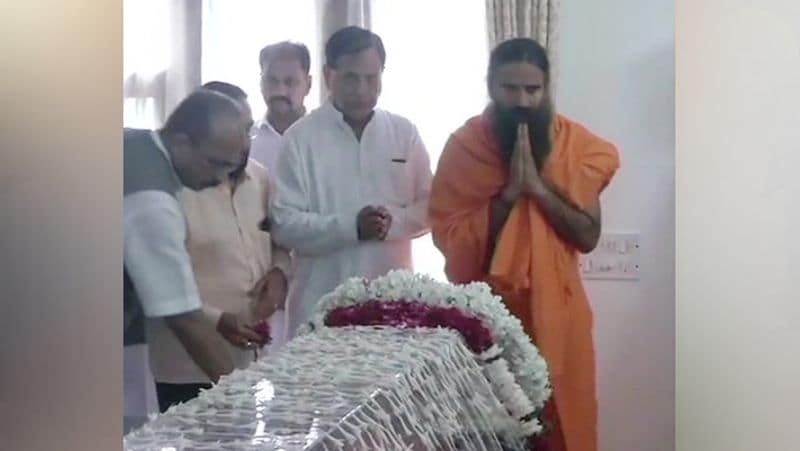 Sushma Swaraj Death PM modi And Amit Shah condolence photos
