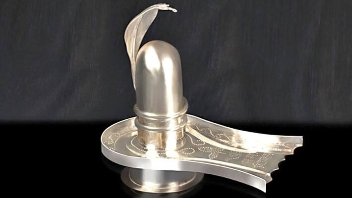 Sawan: Doing Abhishek of Silver Shivling can solve Pitra Dosh, Know such remedies Sawan: Doing Abhishek of Silver Shivling can solve Pitra Dosh, Know such remedies