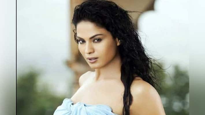 pakistani actress veena malik tweet after death of shushma swaraj pakistani actress veena malik tweet after death of shushma swaraj