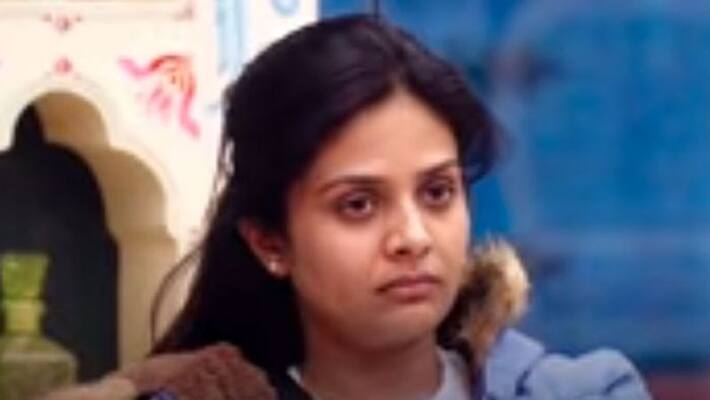 Bigg Boss 3: Sreemukhi Not allowing anyone to Touch her