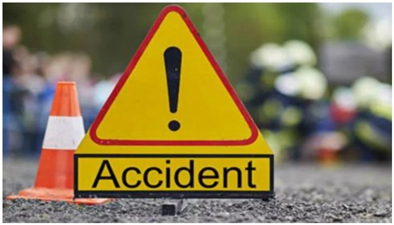 West Bengal: 6 killed, 11 injured as speeding lorry hits stationary SUV carrying wedding guests