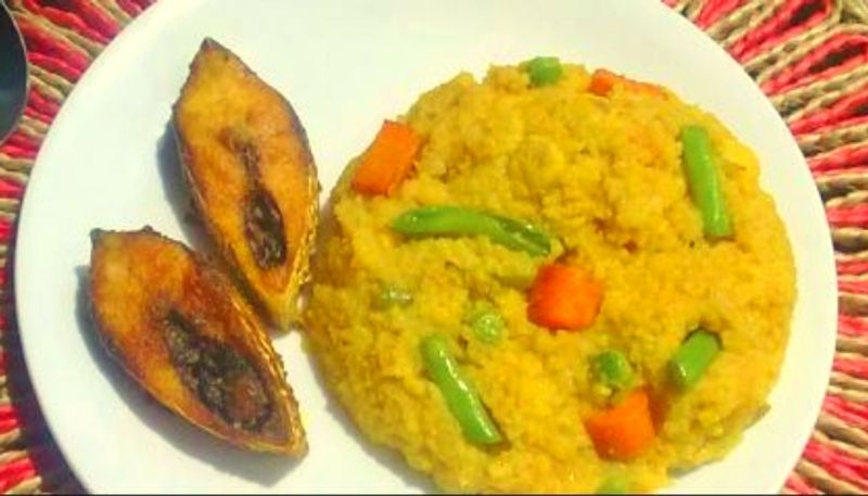 যারা সপ্তাহে দুদিনের বেশি ইলিশ মাছ খান তাদের কামাশক্তিও অনেক বেশি থাকে। তাই শারীরিক তৃপ্তি মেটাতে সপ্তাহে দুদিন সামুদ্রিক মাছ খান।