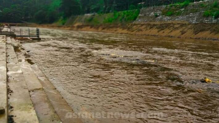 Cpi cpim conflict continues over pamba river mining Cpi cpim conflict continues over pamba river mining