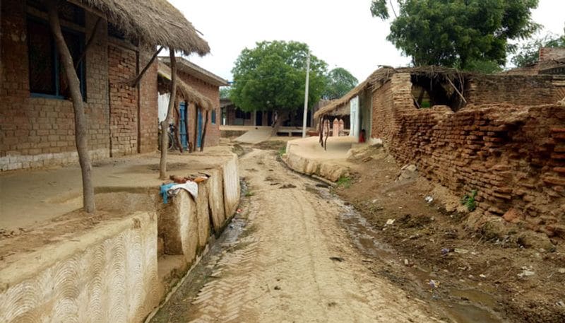 story of Bandit Queen Phoolan Devi and the behmai village massacre