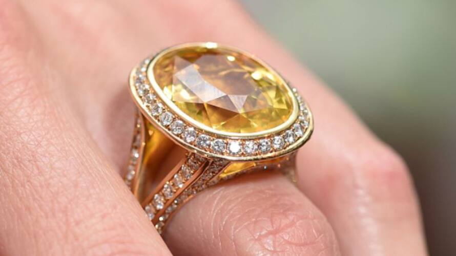 wearing yellow sapphire benefits wearing yellow sapphire benefits