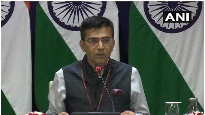 "He's Desperate": India Slams Imran Khan For Raising Kashmir At Davos Meet "He's Desperate": India Slams Imran Khan For Raising Kashmir At Davos Meet