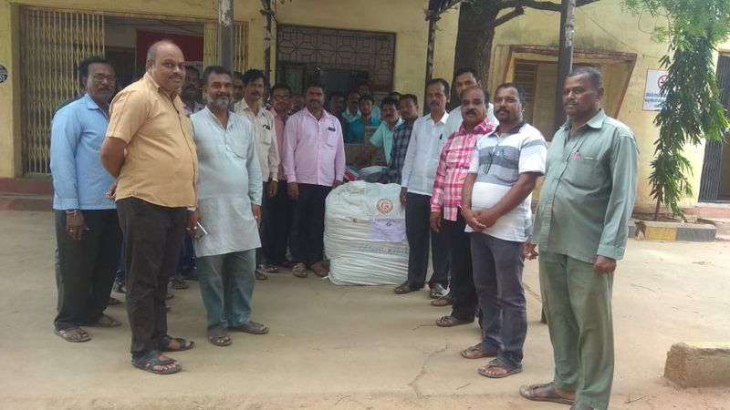 Kannada Prabha and suvarna news with flood victim of north Karnataka send relief materials