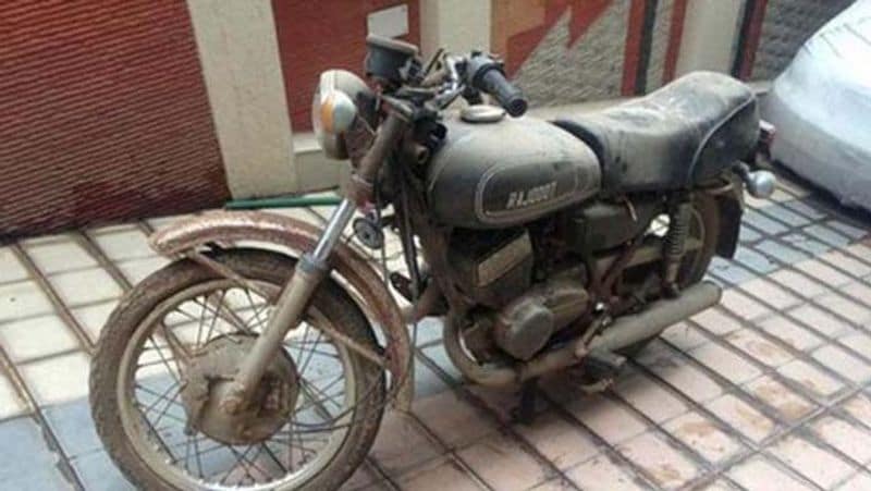 mahendra singh dhoni bike and car collection, have a look