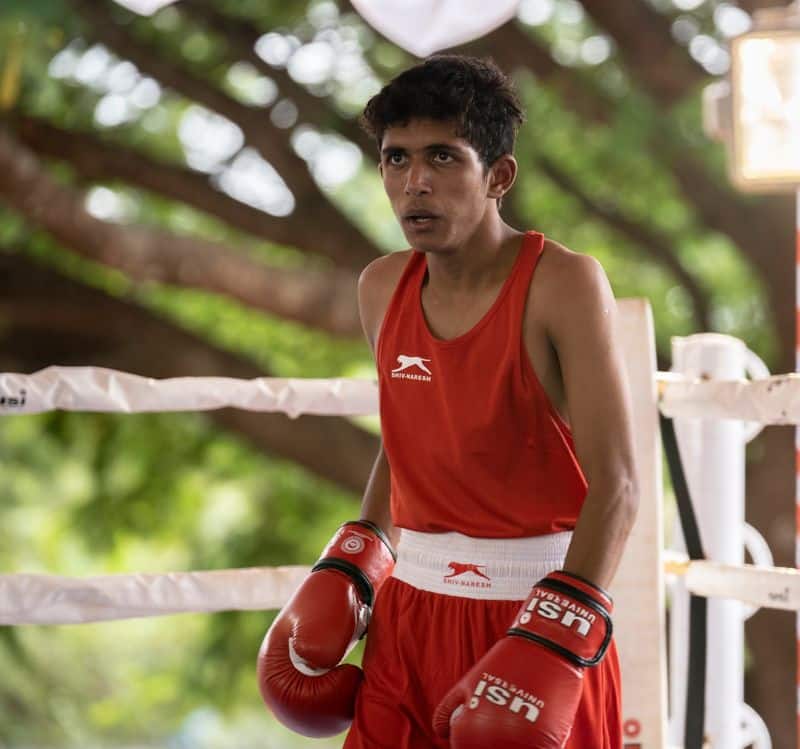 Belagavi flood Silver medalist Nishan manohar swims 45 minutes to attend boxing event in bengaluru
