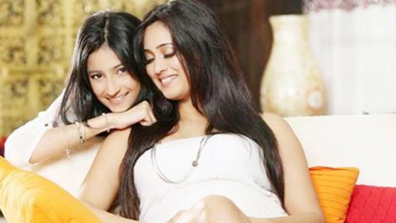 Tv Actress Shweta Tiwari Daughter palak looks like her mother