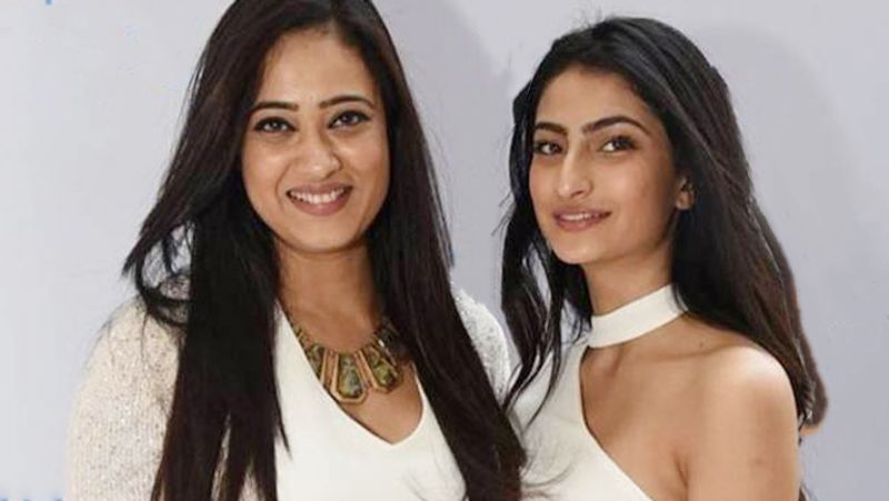 Tv Actress Shweta Tiwari Daughter palak looks like her mother