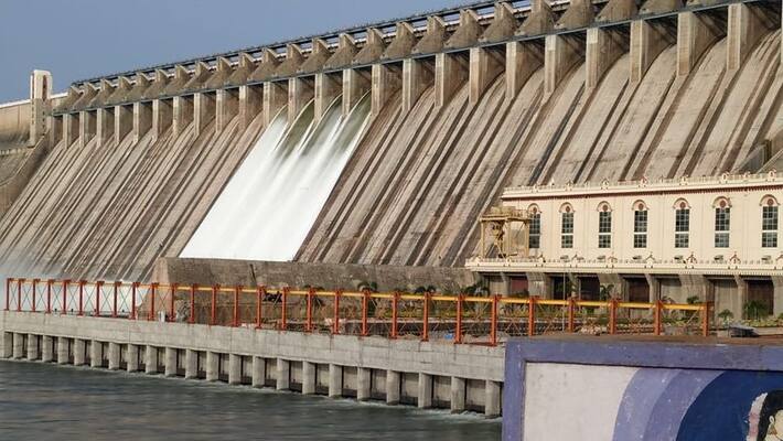 4 crest gates of Nagarjuna Sagar dam lifted due to heavy rains 4 crest gates of Nagarjuna Sagar dam lifted due to heavy rains