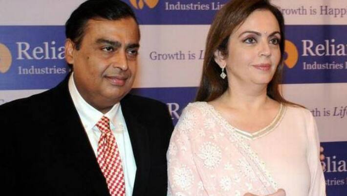 Income Tax notices to Reliance chairman Mukesh Ambani wife Nita Ambani 3 children Income Tax notices to Reliance chairman Mukesh Ambani wife Nita Ambani 3 children