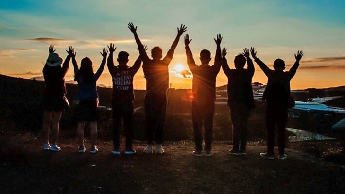 5 type of friends you should not have 5 type of friends you should not have