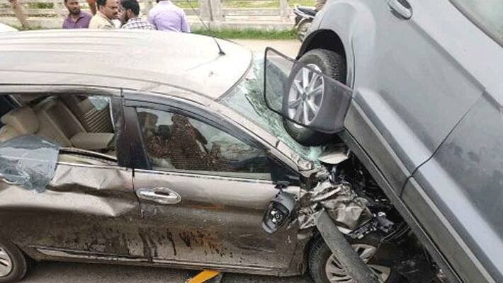 Hyderabad road accident...3 people dead