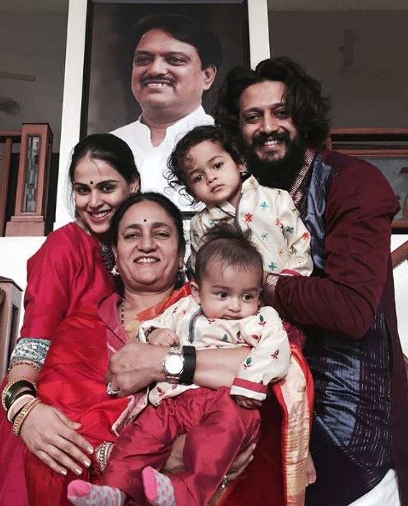 Bollywood Genelia D'Souza Riteish Deshmukh photo gallery
