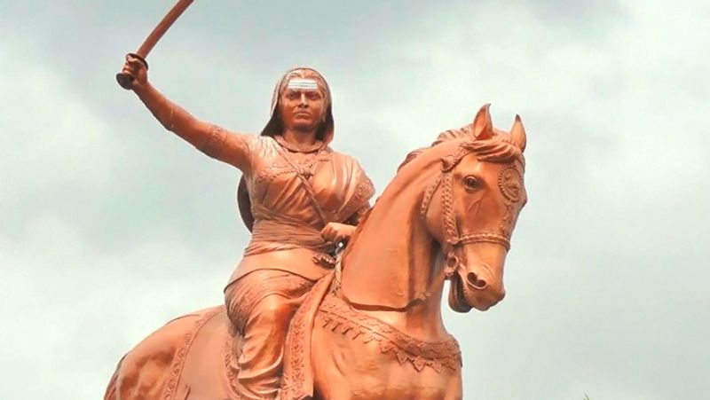 ladies who faught for india in freedom struggle