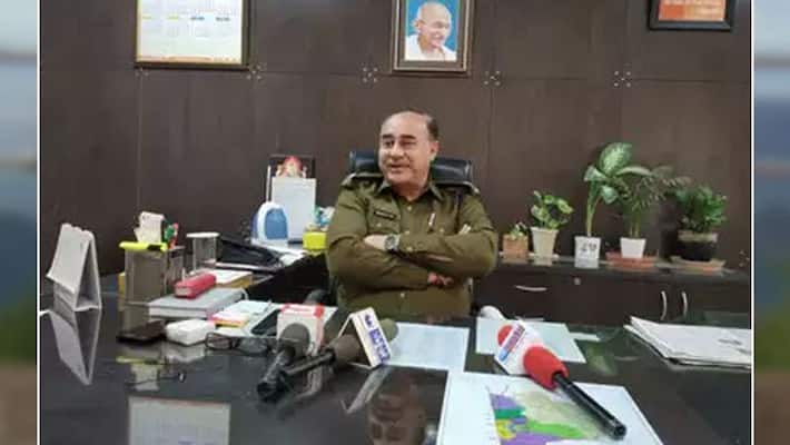 Farikabad Deputy Commissioner of Police Vikram Kapoor commits suicide, shoots himself Farikabad Deputy Commissioner of Police Vikram Kapoor commits suicide, shoots himself