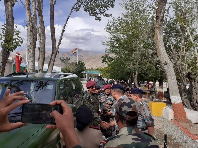 MS Dhoni visit Ladakh to celebrate Independence Day with Indian Army