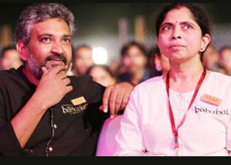 రాజమౌళి - దర్శకధీరుడు రాజమౌళి భార్య రమారాజమౌళి.. తన భర్త పని చేసే సినిమాలన్నింటికీ కాస్ట్యూమ్ డిజైనర్ గా పని చేయడంతో పాటు ప్రొడక్షన్ కి సంబంధించిన వ్యవహారాలలో కూడా ఇన్వాల్వ్ అవుతుంటారు.