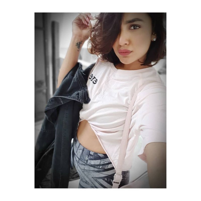 (Photo Courtesy: Instagram) తేజస్వి హాట్ ఫోటో