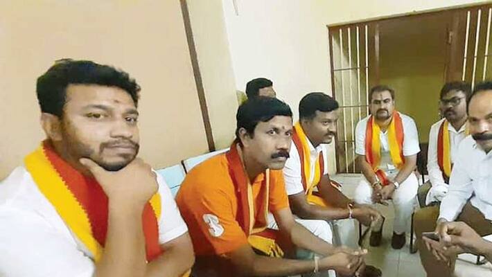 Pro Kannada Activists Arrested In Bangalore over Hindi Banner Destroy Pro Kannada Activists Arrested In Bangalore over Hindi Banner Destroy