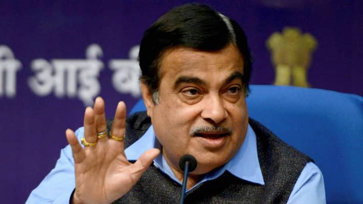 States to Be Responsible for Safety of Their People, Says Nitin Gadkari on CMs Tweaking New Motor Vehicles Act States to Be Responsible for Safety of Their People, Says Nitin Gadkari on CMs Tweaking New Motor Vehicles Act