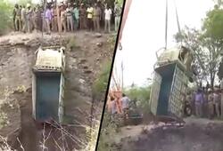 Tamil Nadu Minivan carrying 22 plunges into well 8 killed