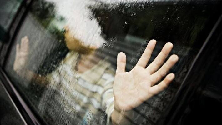 Leaving children alone in cars is negligence punishable by law in UAE Leaving children alone in cars is negligence punishable by law in UAE