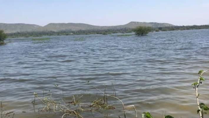 Villagers Demand for Build a barrier to the lake Villagers Demand for Build a barrier to the lake