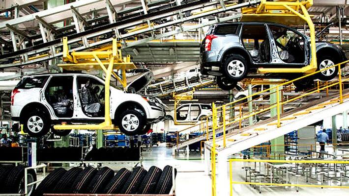 Mahindra MD Pawan Goenka says that lays off 1500 temporary staff Mahindra MD Pawan Goenka says that lays off 1500 temporary staff