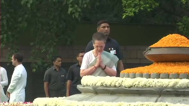 These leaders, including Prime Minister Narendra Modi, paid tribute to Rajiv Gandhi