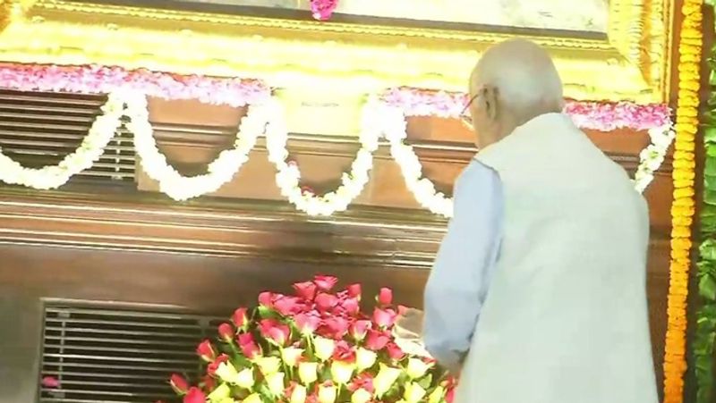 These leaders, including Prime Minister Narendra Modi, paid tribute to Rajiv Gandhi