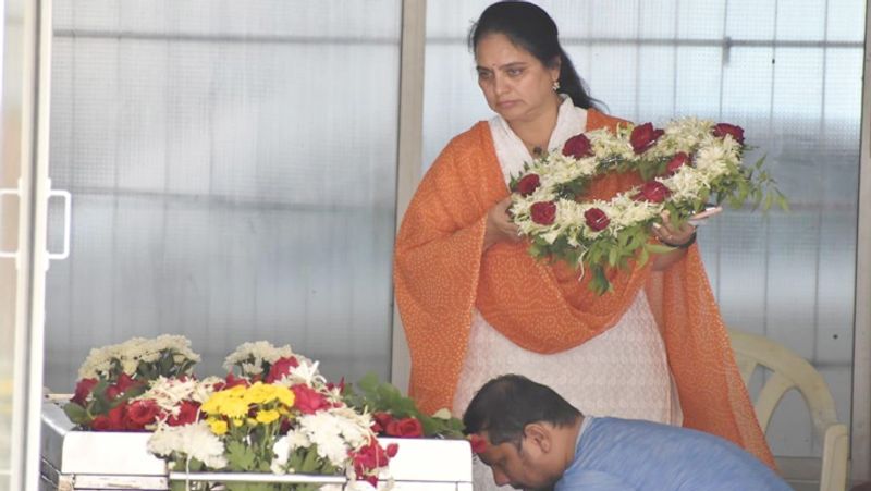 Photos Sonu nigam Gulzar raja murad poonam dhillon condolence to Khayyam