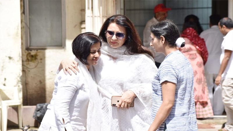 Photos Sonu nigam Gulzar raja murad poonam dhillon condolence to Khayyam