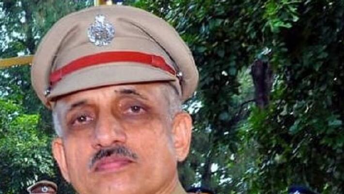 Kerala Kannadiga senior police officer receives president medal Kerala Kannadiga senior police officer receives president medal