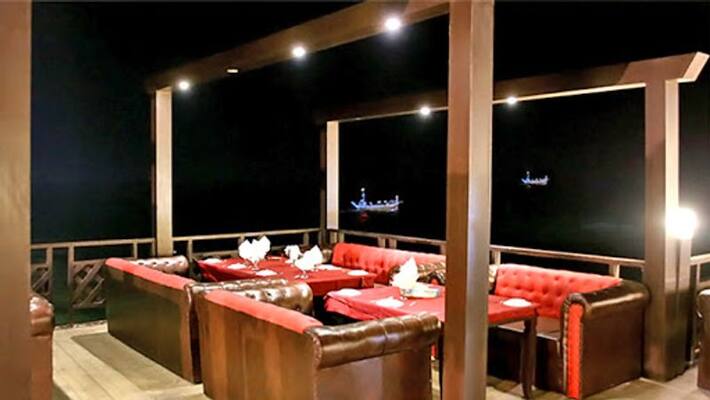 Restaurant apologises after refusing to serve Hindu women in Pakistan Restaurant apologises after refusing to serve Hindu women in Pakistan