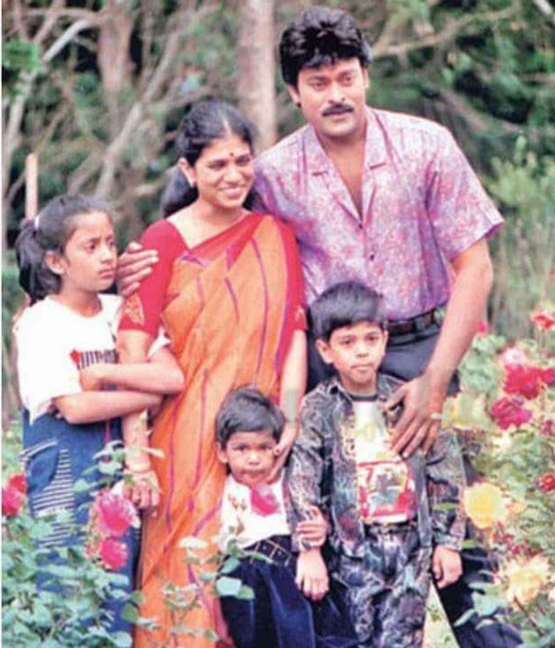 తన భార్య సురేఖా, పిల్లలతో చిరంజీవి అరుదైన ఫోటో