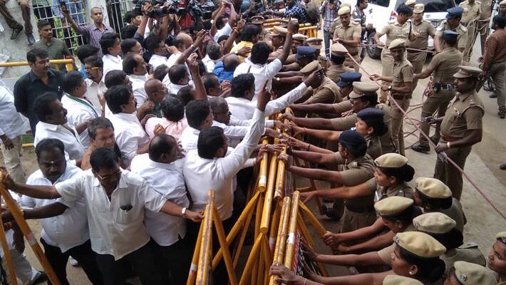 Chidambaram arrest...congress arrests all over tamilnadu