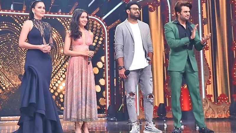 Saaho Actor Prabhas Dance with Raveena on Jumme Ki Raat