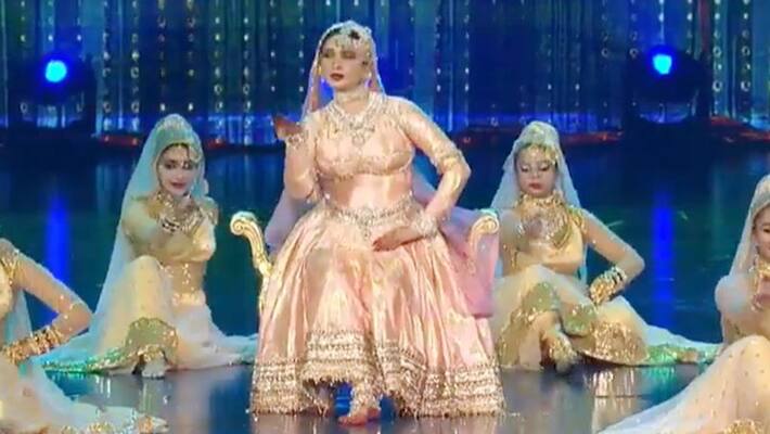 Rekha IIFA Stage dance Performance video viral Rekha IIFA Stage dance Performance video viral