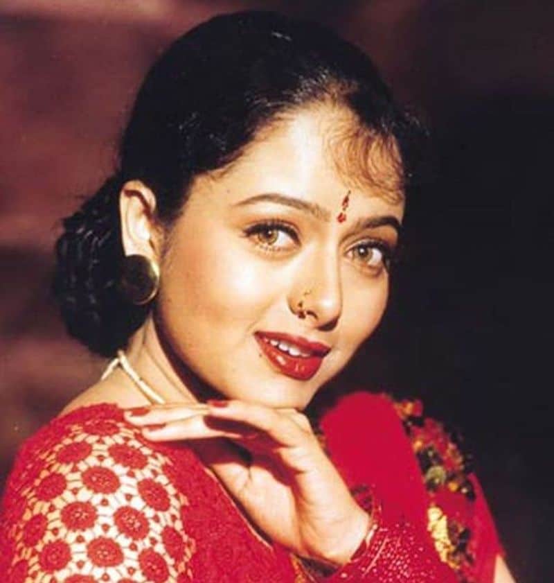 Late Sandalwood Actress Soundarya Sathyanarayana photo gallery