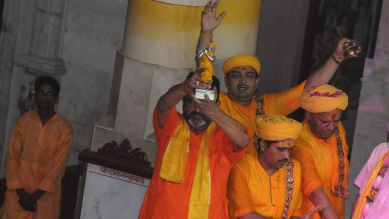 janmashtami celebrated in mathura temple