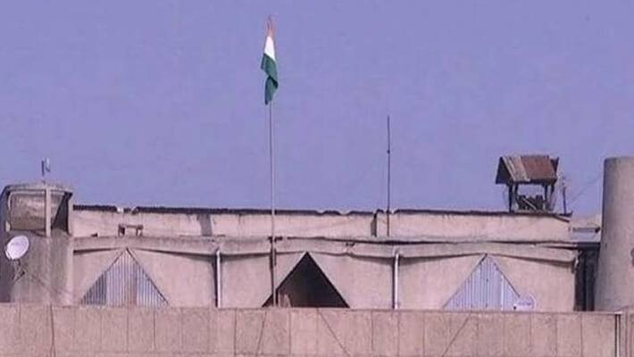 Article 370: Two tricolor hoisted the tricolor on Jammu and Kashmir Secretariat Article 370: Two tricolor hoisted the tricolor on Jammu and Kashmir Secretariat