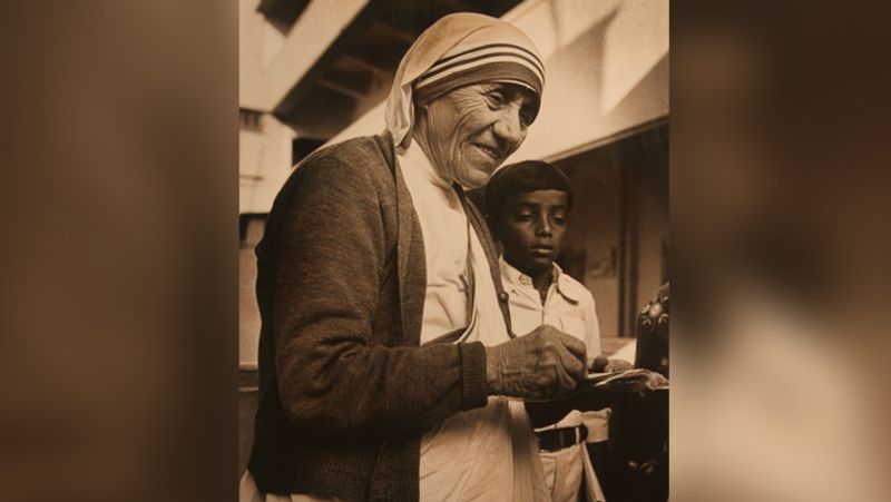 Life story of mother Teresa in 10 photos