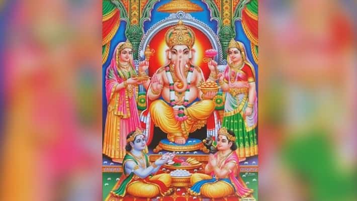 Lord Ganesh have 2 wives and 2 sons, know his family Lord Ganesh have 2 wives and 2 sons, know his family