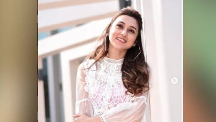 Mimi chakraborty share a picture from parliament Mimi chakraborty share a picture from parliament