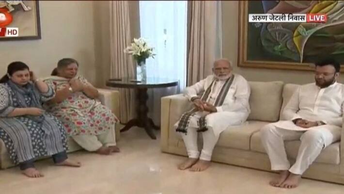 In First Stop After returning to india, Pm Modi Meets Arun Jaitley's Family to Offer Condolence In First Stop After returning to india, Pm Modi Meets Arun Jaitley's Family to Offer Condolence